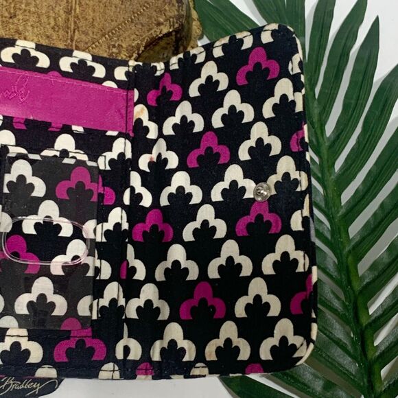 Vera Bradley Quiltet Design Snap Button Closure Wallet Women’s - Picture 6 of 9